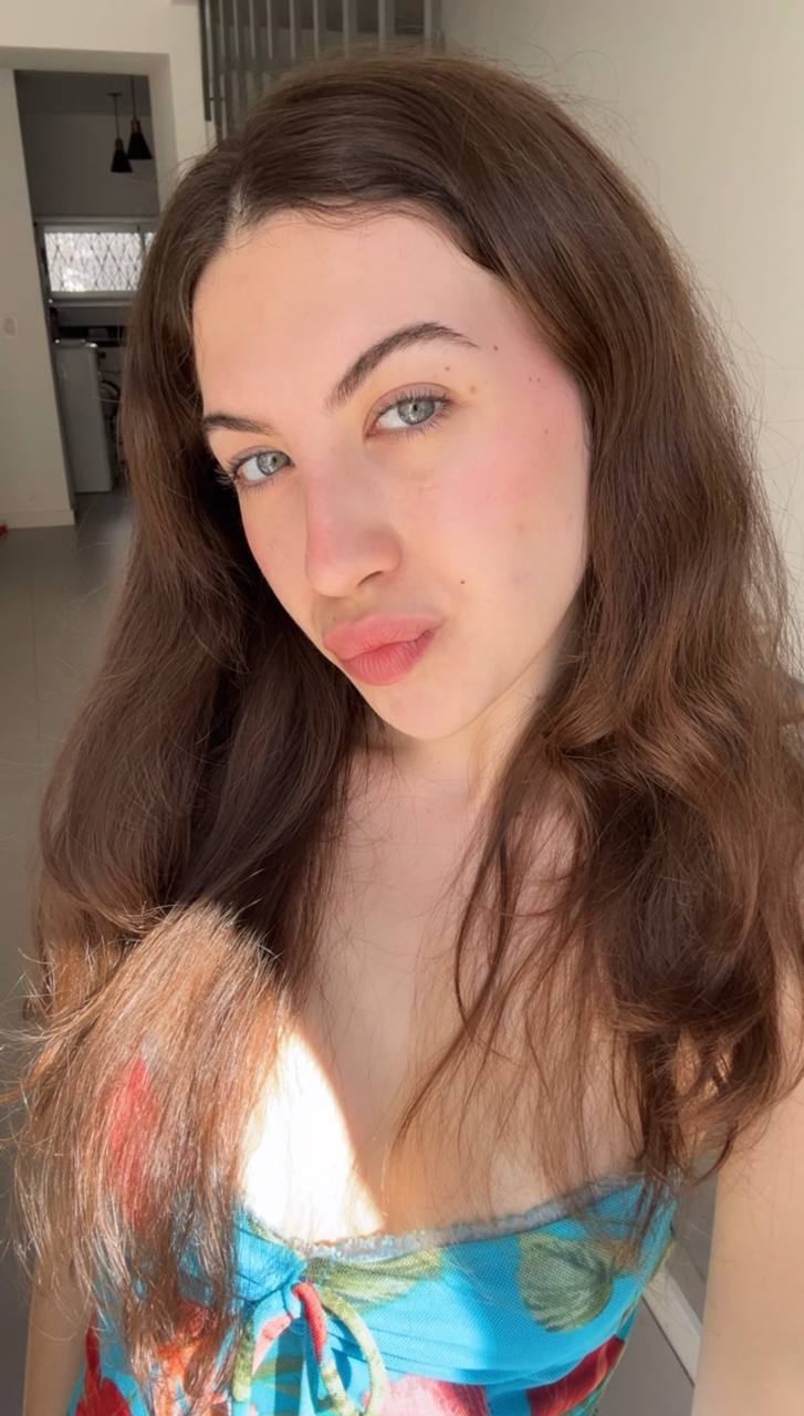 Nude girl Amber in Harbin