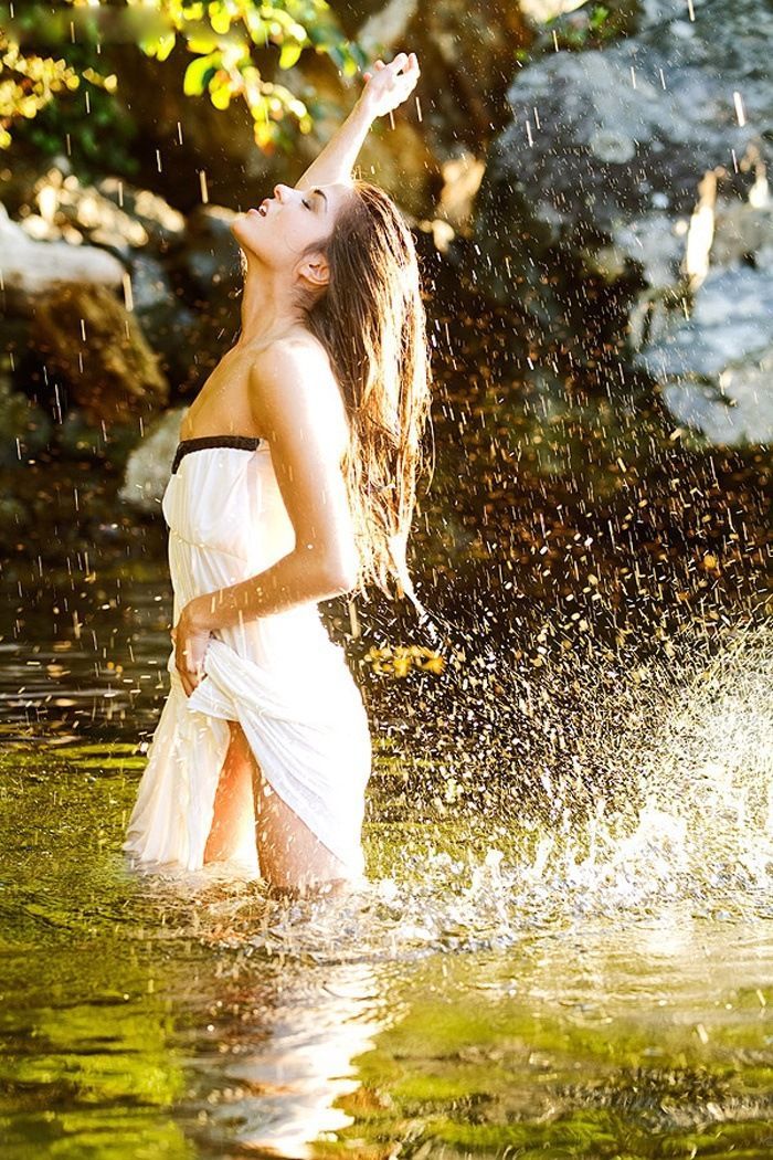 Marie Avgeropoulos in Harbin